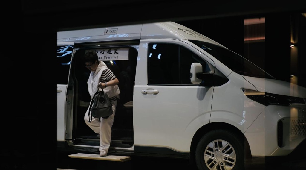 兄弟创业开酒店:选聚星EV当接驳车,客人从机场出来就说“这趟值了” - 第6张 - 提加商用车网 兄弟创业开酒店:选聚星EV当接驳车,客人从机场出来就说“这趟值了” - 第6张