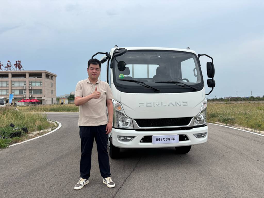 驰骋专业赛道 见证时代焕新|—时代汽车FORLAND新标产品媒体试驾会圆满举行 - 第7张 - 提加商用车网 驰骋专业赛道 见证时代焕新|—时代汽车FORLAND新标产品媒体试驾会圆满举行 - 第7张