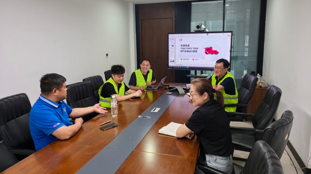 东风康明斯“客户关怀万里行”郑州站开启 - 第2张 - 提加商用车网 东风康明斯“客户关怀万里行”郑州站开启 - 第2张