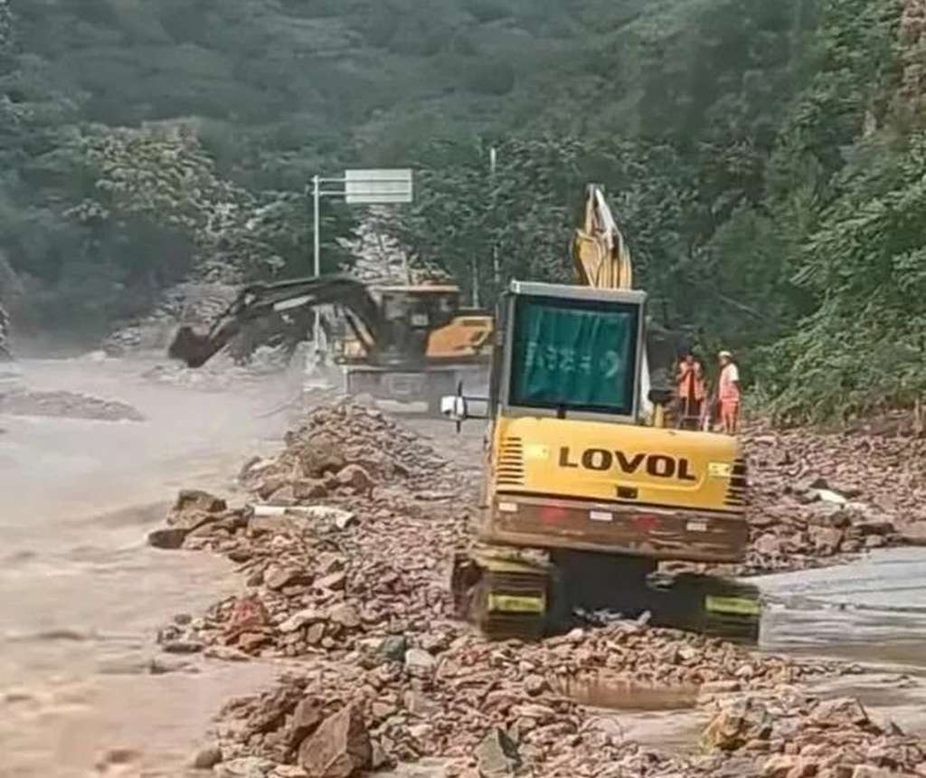 山东重工驰援京津冀暴雨灾区 - 第2张 - 提加商用车网 山东重工驰援京津冀暴雨灾区 - 第2张
