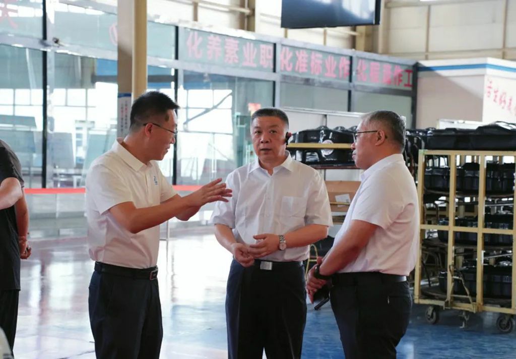 省民营经济局调研成功汽车 赋能民营经济高质量发展 - 第2张 - 提加商用车网 省民营经济局调研成功汽车 赋能民营经济高质量发展 - 第2张