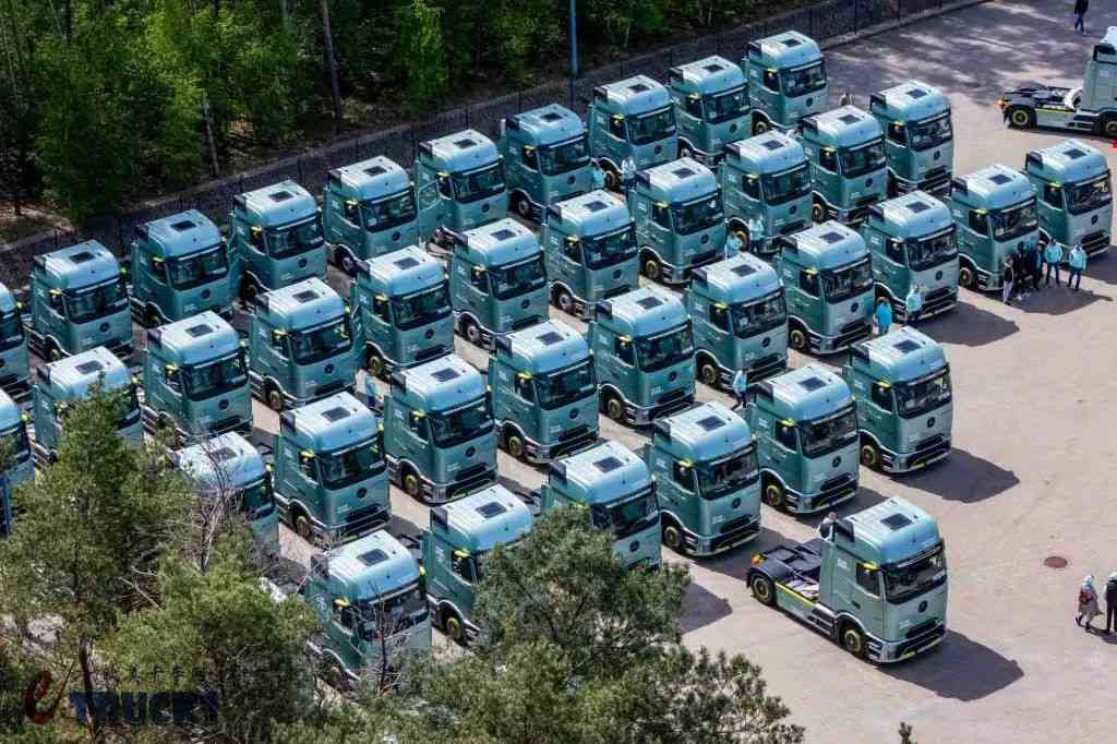 提出“2030更强”战略，全力降本增效：戴姆勒卡车资本市场日，还释放了什么信号？ - 第2张