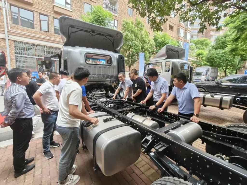 铸精品启新程 陕汽德龍G300昆明绽放高质锋芒 - 第17张 - 提加商用车网 铸精品启新程 陕汽德龍G300昆明绽放高质锋芒 - 第17张