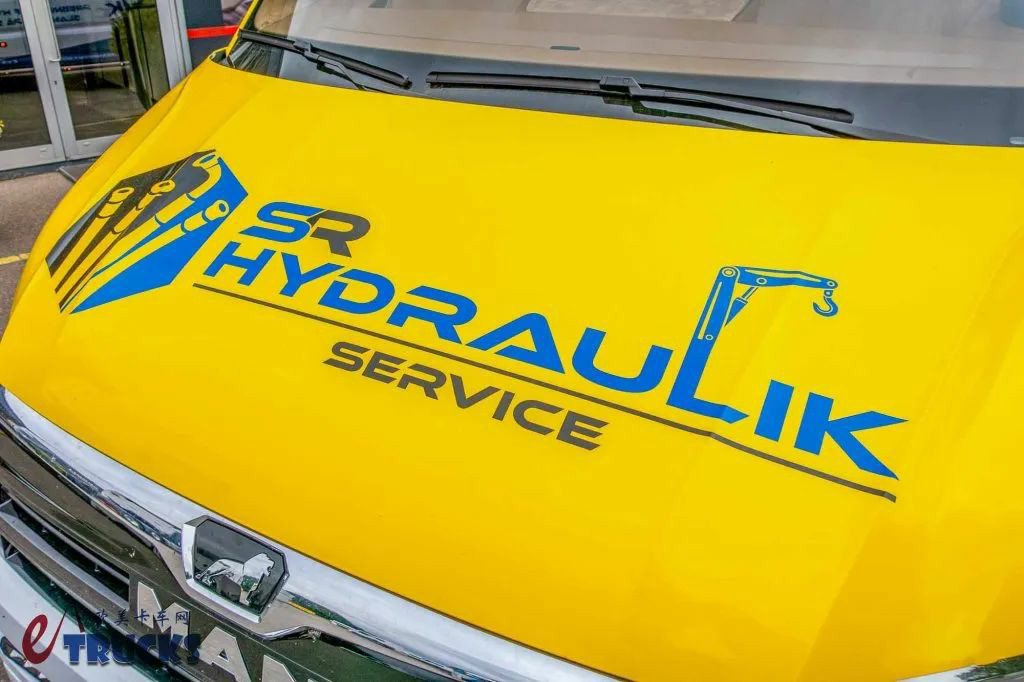 爆改曼恩TGE厢货的天花板!这么豪华的外观内饰您见过没? - 第18张 - 提加商用车网 爆改曼恩TGE厢货的天花板!这么豪华的外观内饰您见过没? - 第18张