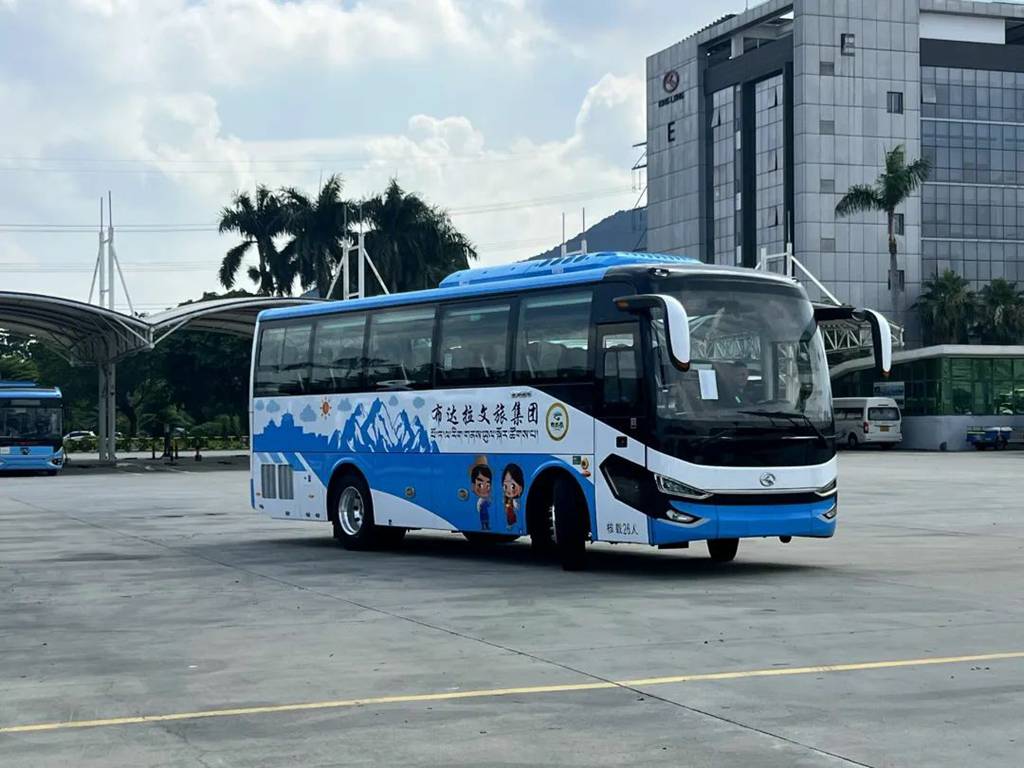 助力高原旅游新体验,42台金龙旅游大巴批量交付拉萨 - 第1张 - 提加商用车网 助力高原旅游新体验,42台金龙旅游大巴批量交付拉萨 - 第1张