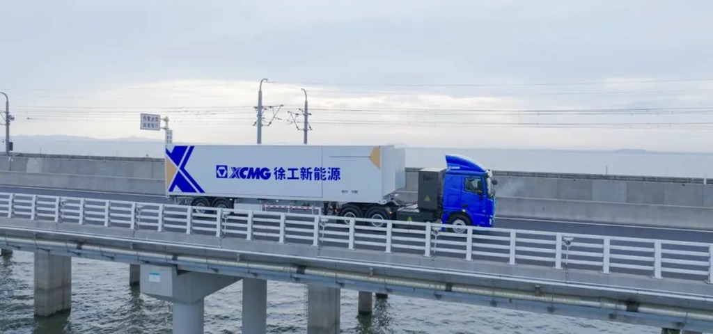徐工汽车携手行业专家 共探技术前沿丨创新中心举办新能源汽车电驱动技术交流会 - 第4张 - 提加商用车网 徐工汽车携手行业专家 共探技术前沿丨创新中心举办新能源汽车电驱动技术交流会 - 第4张
