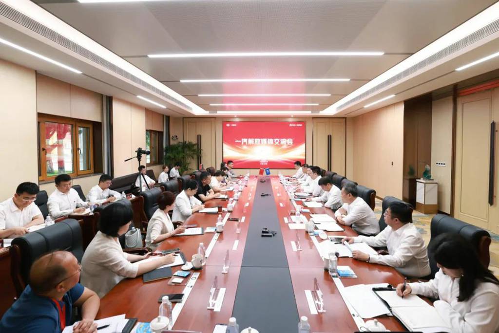 一汽解放召开2025年中媒体交流会 - 第1张 - 提加商用车网 一汽解放召开2025年中媒体交流会 - 第1张