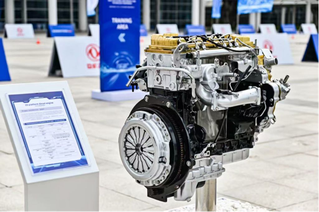 东风轻发ZD25发动机，高效运营的可靠之选 - 第2张