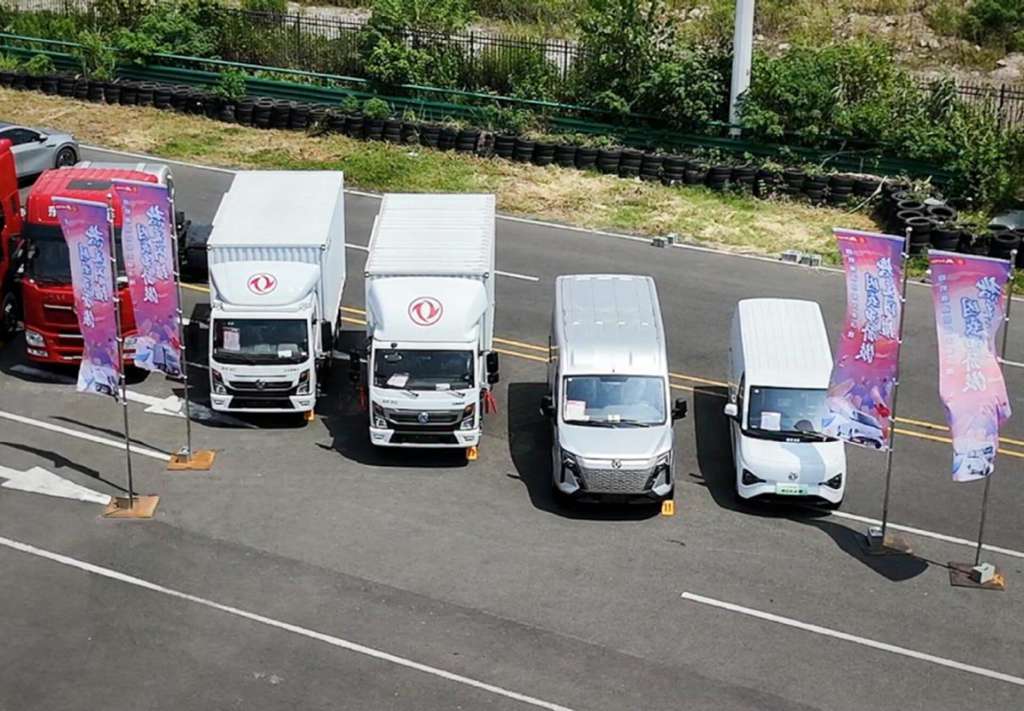 以实力圈粉!东风轻型车四大明星产品闪耀京东物流2025技能大赛总决赛 - 第6张 - 提加商用车网 以实力圈粉!东风轻型车四大明星产品闪耀京东物流2025技能大赛总决赛 - 第6张