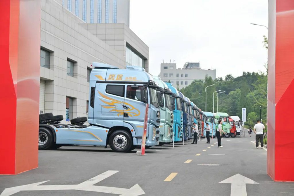 一汽解放2025年中渠道沟通会青岛中重型车分会隆重召开 - 第9张 - 提加商用车网 一汽解放2025年中渠道沟通会青岛中重型车分会隆重召开 - 第9张