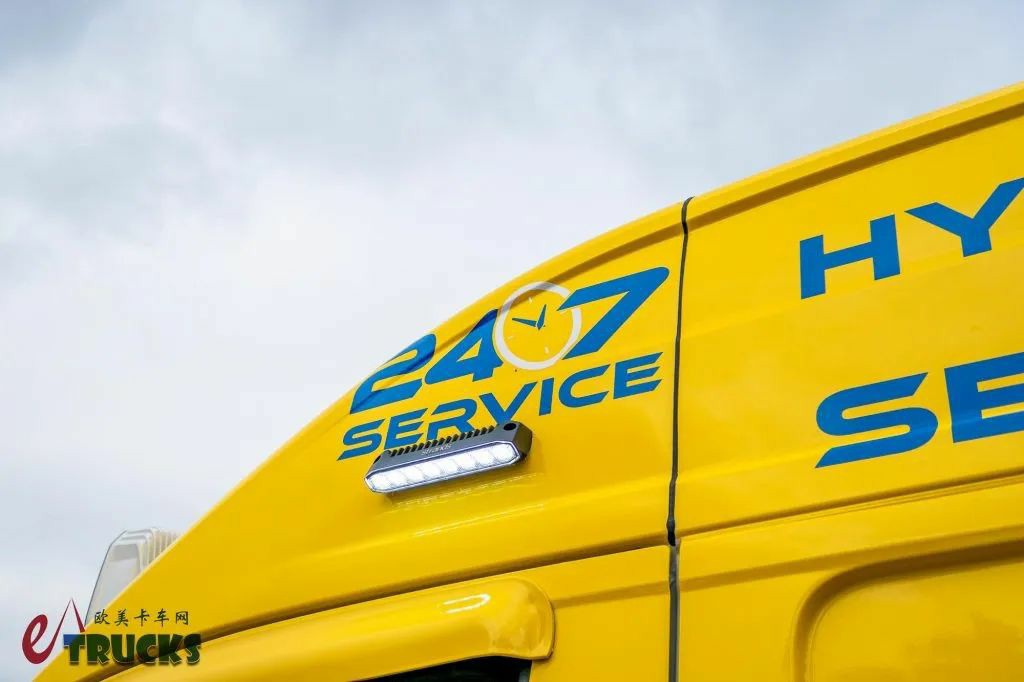 爆改曼恩TGE厢货的天花板!这么豪华的外观内饰您见过没? - 第7张 - 提加商用车网 爆改曼恩TGE厢货的天花板!这么豪华的外观内饰您见过没? - 第7张