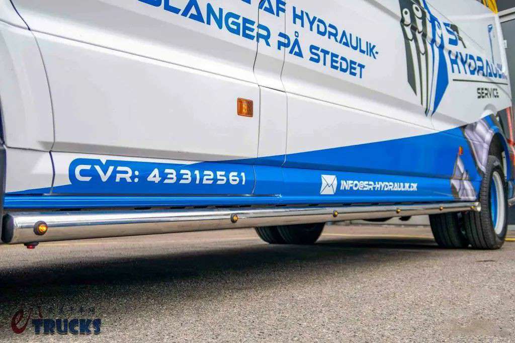 爆改曼恩TGE厢货的天花板!这么豪华的外观内饰您见过没? - 第9张 - 提加商用车网 爆改曼恩TGE厢货的天花板!这么豪华的外观内饰您见过没? - 第9张