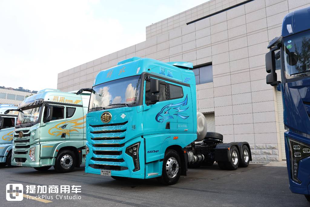 全新鹰阵产品发布,鹰途再添三兄弟,一汽解放青汽年中会现场展车实拍 - 第5张 - 提加商用车网 全新鹰阵产品发布,鹰途再添三兄弟,一汽解放青汽年中会现场展车实拍 - 第5张
