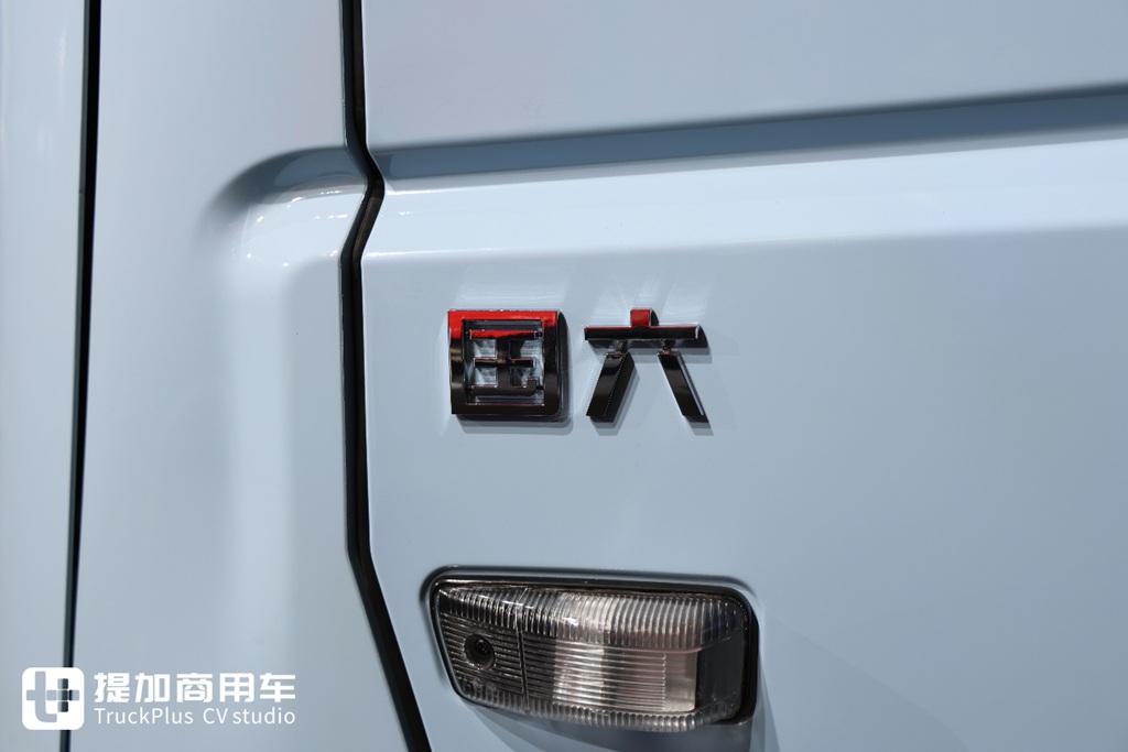 用400度电去干1000度电的续航,宇通T400RE全新增程重卡实拍 - 第13张 - 提加商用车网 用400度电去干1000度电的续航,宇通T400RE全新增程重卡实拍 - 第13张