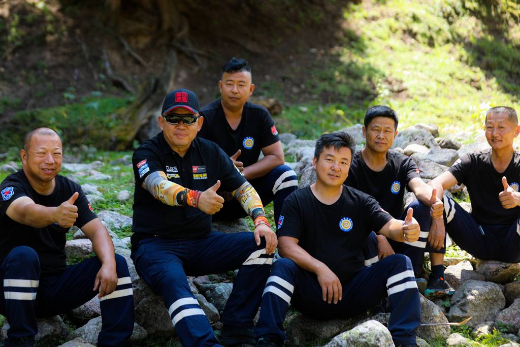 穿越生死线的救援先锋——58岁“老顽童”与他的江淮悍途山猫 - 第1张 - 提加商用车网 穿越生死线的救援先锋——58岁“老顽童”与他的江淮悍途山猫 - 第1张