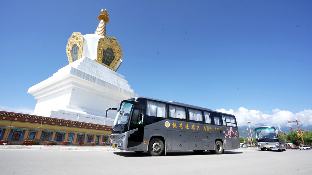 赋能乡村振兴 苏州金龙携手桃花源旅汽刷新“云南印象” - 第1张 - 提加商用车网 赋能乡村振兴 苏州金龙携手桃花源旅汽刷新“云南印象” - 第1张