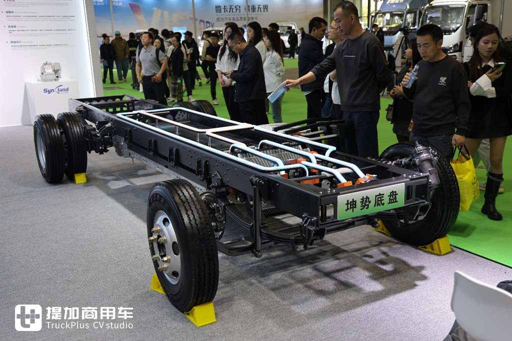 国产下一代电动轻卡来袭,都有哪些革新改进?实拍庆铃铃坤电动轻卡告诉你 - 第13张 - 提加商用车网 国产下一代电动轻卡来袭,都有哪些革新改进?实拍庆铃铃坤电动轻卡告诉你 - 第13张