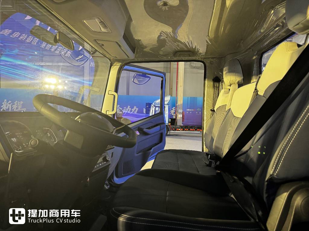 搭载恒星·超级纯电黄金动力平台,潍柴蓝擎高端新品X7电动轻卡实拍 - 第17张 - 提加商用车网 搭载恒星·超级纯电黄金动力平台,潍柴蓝擎高端新品X7电动轻卡实拍 - 第17张
