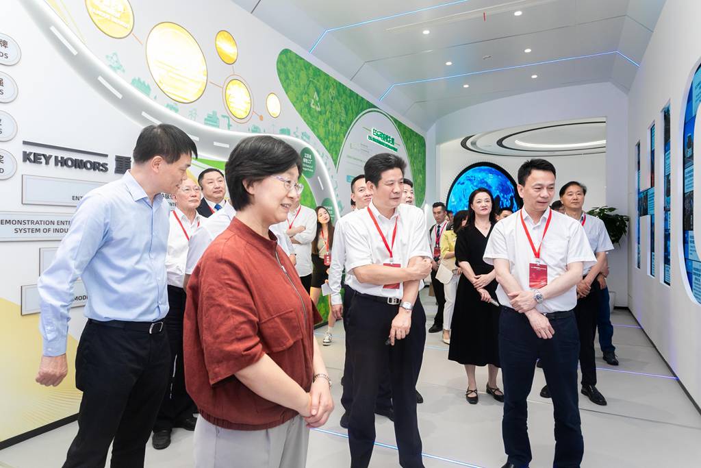 苏州市两岸两链融合发展对接会在苏州金龙举办 - 第2张 - 提加商用车网 苏州市两岸两链融合发展对接会在苏州金龙举办 - 第2张