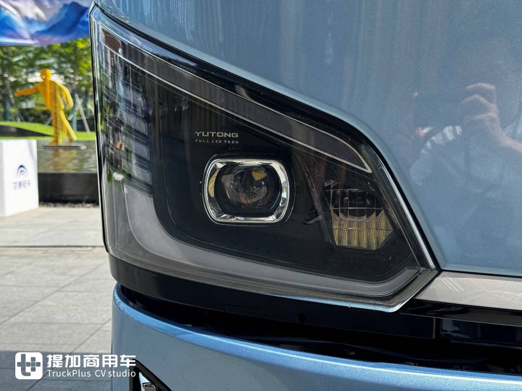 专攻长途运输,原厂高顶双卧驾驶室,宇通T6电动轻卡实拍 - 第2张 - 提加商用车网 专攻长途运输,原厂高顶双卧驾驶室,宇通T6电动轻卡实拍 - 第2张