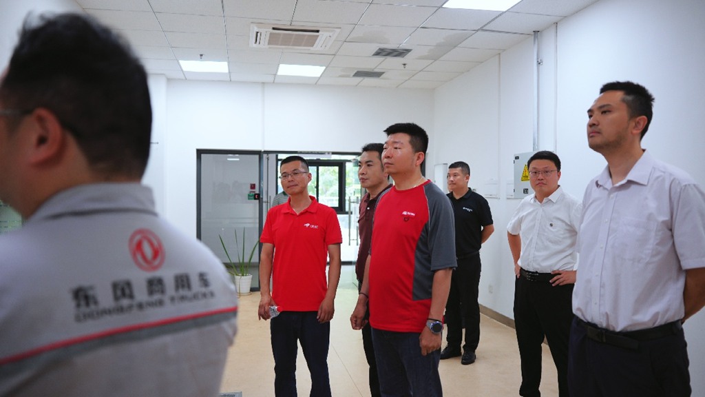 技能争锋 热爱闪耀！东风商用车助阵京东物流2025年首届全国技能大赛决赛 - 第3张