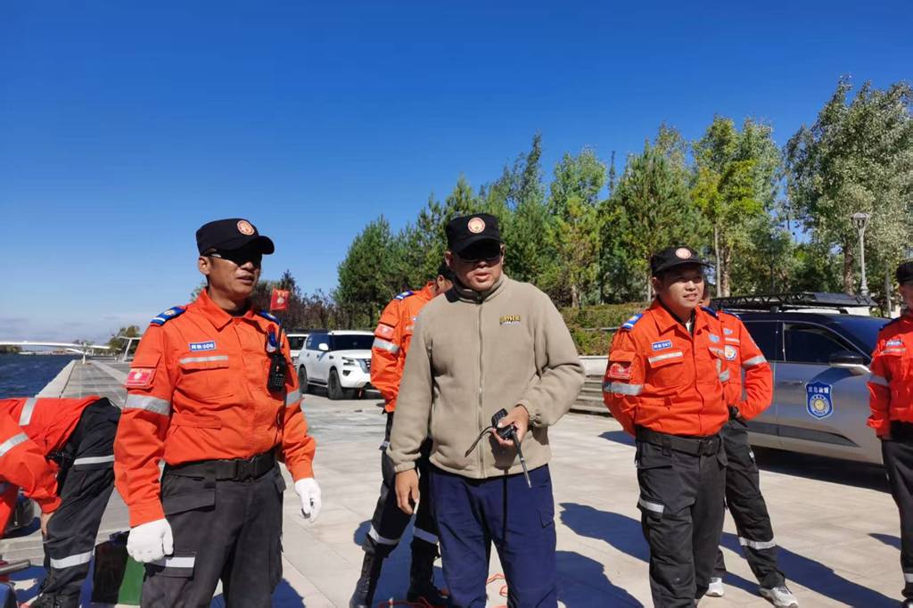 穿越生死线的救援先锋——58岁“老顽童”与他的江淮悍途山猫 - 第3张 - 提加商用车网 穿越生死线的救援先锋——58岁“老顽童”与他的江淮悍途山猫 - 第3张