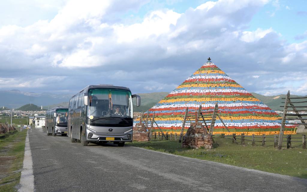 赋能乡村振兴 苏州金龙携手桃花源旅汽刷新“云南印象” - 第4张 - 提加商用车网 赋能乡村振兴 苏州金龙携手桃花源旅汽刷新“云南印象” - 第4张
