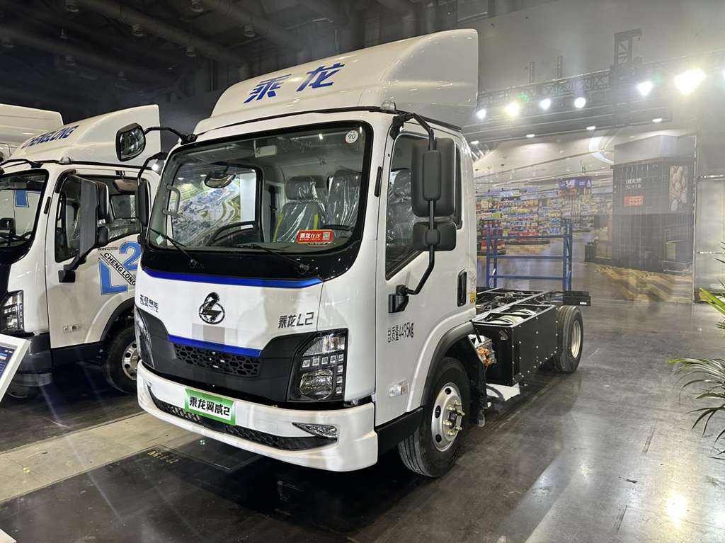 580km高续航 百公里气耗≤6.67kg,乘龙翼威2 CNG增程轻卡来袭! - 第4张 - 提加商用车网 580km高续航 百公里气耗≤6.67kg,乘龙翼威2 CNG增程轻卡来袭! - 第4张