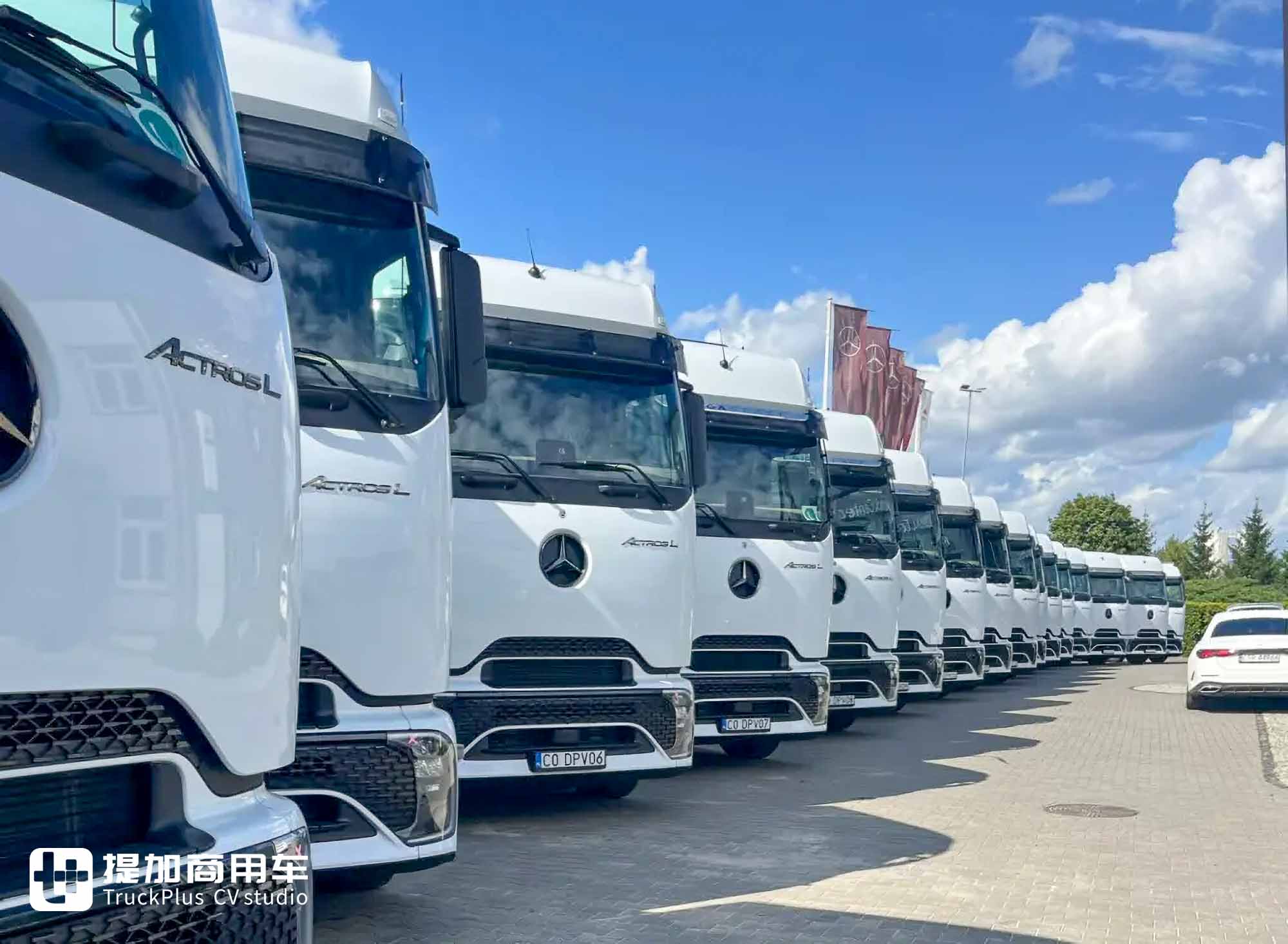 退出中国市场谣言不攻自破?新一代奔驰Actros国产车型公告亮相!带你看看与欧洲版有何区别! - 第16张 - 提加商用车网 退出中国市场谣言不攻自破?新一代奔驰Actros国产车型公告亮相!带你看看与欧洲版有何区别! - 第16张
