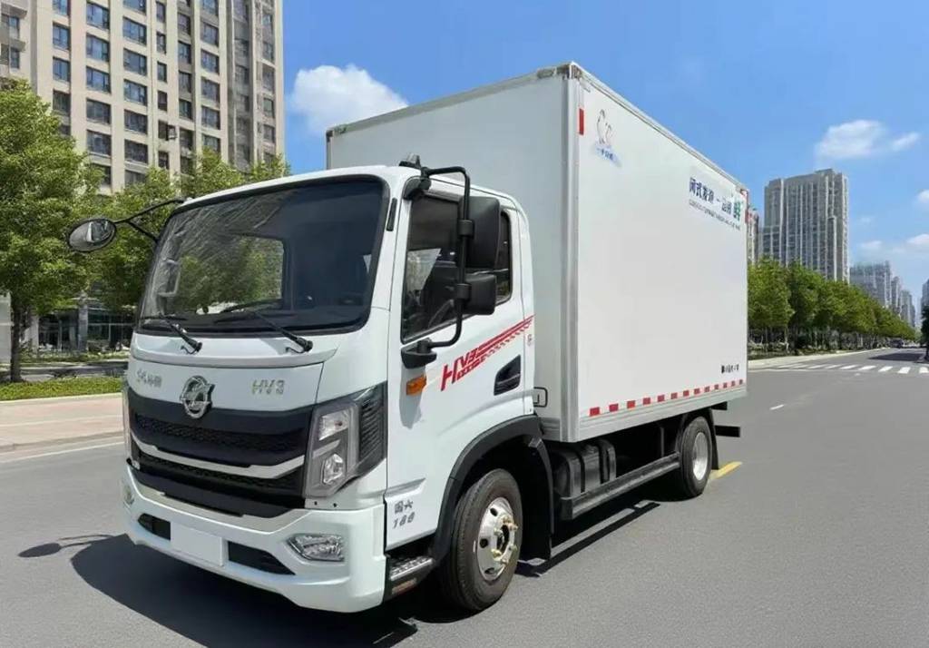 东风华神冷藏车新品璀璨登场,引领冷链运输新篇章! - 第6张 - 提加商用车网 东风华神冷藏车新品璀璨登场,引领冷链运输新篇章! - 第6张