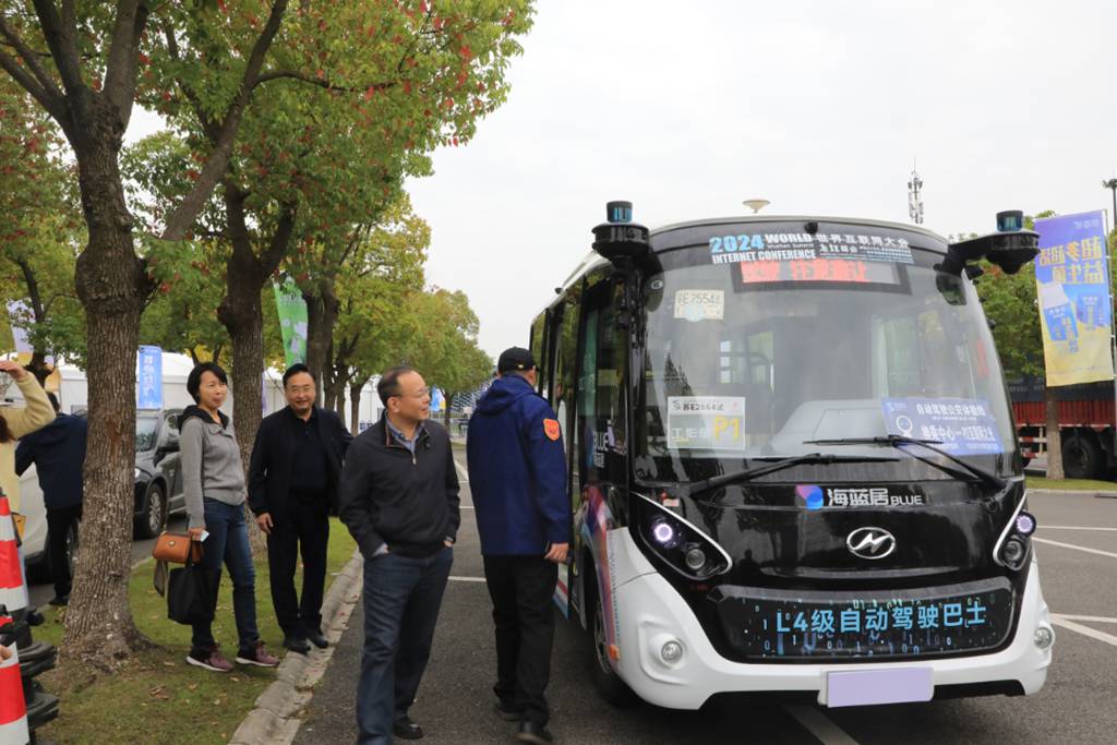 杭州临平被 “智能巴士” 刷屏!苏州金龙 L4 级小巴解锁出行新姿势 - 第6张 - 提加商用车网 杭州临平被 “智能巴士” 刷屏!苏州金龙 L4 级小巴解锁出行新姿势 - 第6张