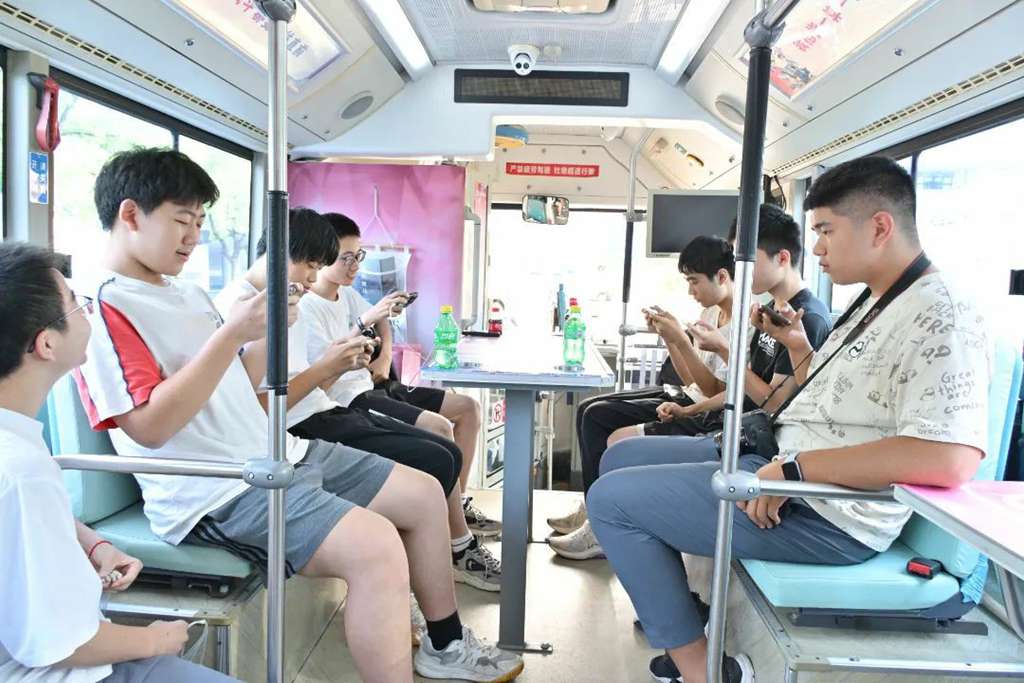 苏州金龙“痛车”领衔,与王者荣耀共赴夏日狂欢 - 第4张 - 提加商用车网 苏州金龙“痛车”领衔,与王者荣耀共赴夏日狂欢 - 第4张