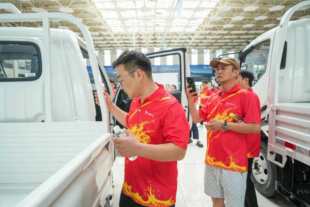 深化合作 携手同行 | 郑州有方货运公司走进飞碟汽车,体验智造科技魅力 - 第9张 - 提加商用车网 深化合作 携手同行 | 郑州有方货运公司走进飞碟汽车,体验智造科技魅力 - 第9张