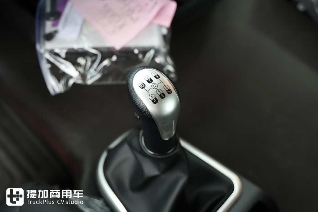 还有售价不到20万的汕德卡车型?配置也不错,重汽最新推出的汕德卡G7M港牵实拍 - 第16张 - 提加商用车网 还有售价不到20万的汕德卡车型?配置也不错,重汽最新推出的汕德卡G7M港牵实拍 - 第16张