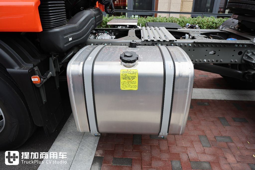 还有售价不到20万的汕德卡车型?配置也不错,重汽最新推出的汕德卡G7M港牵实拍 - 第20张 - 提加商用车网 还有售价不到20万的汕德卡车型?配置也不错,重汽最新推出的汕德卡G7M港牵实拍 - 第20张