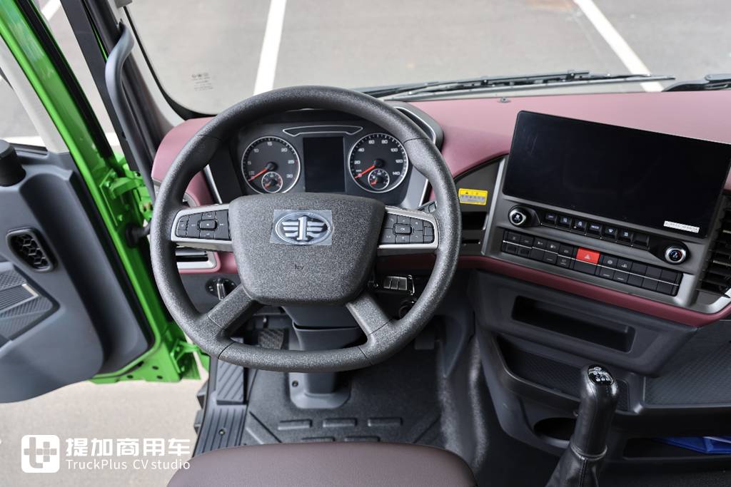名为鹰驰,解放渣土车家族再添新成员,实拍带你看看配置如何 - 第12张 - 提加商用车网 名为鹰驰,解放渣土车家族再添新成员,实拍带你看看配置如何 - 第12张