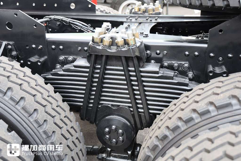 名为鹰驰,解放渣土车家族再添新成员,实拍带你看看配置如何 - 第21张 - 提加商用车网 名为鹰驰,解放渣土车家族再添新成员,实拍带你看看配置如何 - 第21张