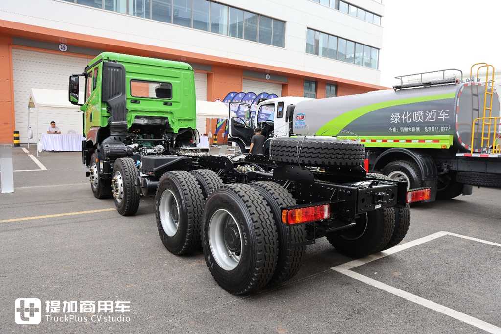 名为鹰驰,解放渣土车家族再添新成员,实拍带你看看配置如何 - 第25张 - 提加商用车网 名为鹰驰,解放渣土车家族再添新成员,实拍带你看看配置如何 - 第25张