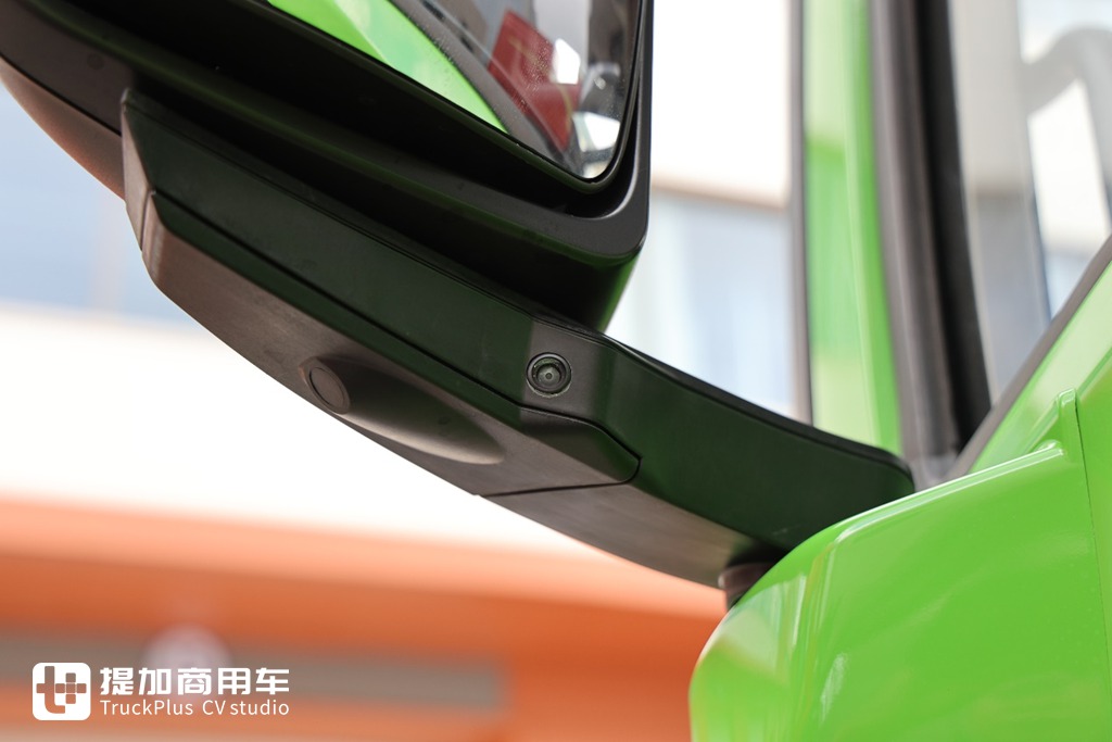 名为鹰驰,解放渣土车家族再添新成员,实拍带你看看配置如何 - 第6张 - 提加商用车网 名为鹰驰,解放渣土车家族再添新成员,实拍带你看看配置如何 - 第6张