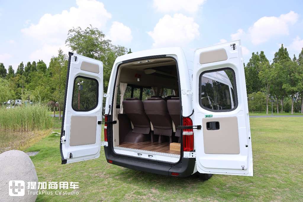 全方位体验和试驾宇通天骏V6E电动轻客,电动轻客这样的表现能大卖吗? - 第7张 - 提加商用车网 全方位体验和试驾宇通天骏V6E电动轻客,电动轻客这样的表现能大卖吗? - 第7张