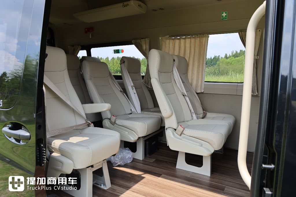 全方位体验和试驾宇通天骏V6E电动轻客,电动轻客这样的表现能大卖吗? - 第8张 - 提加商用车网 全方位体验和试驾宇通天骏V6E电动轻客,电动轻客这样的表现能大卖吗? - 第8张