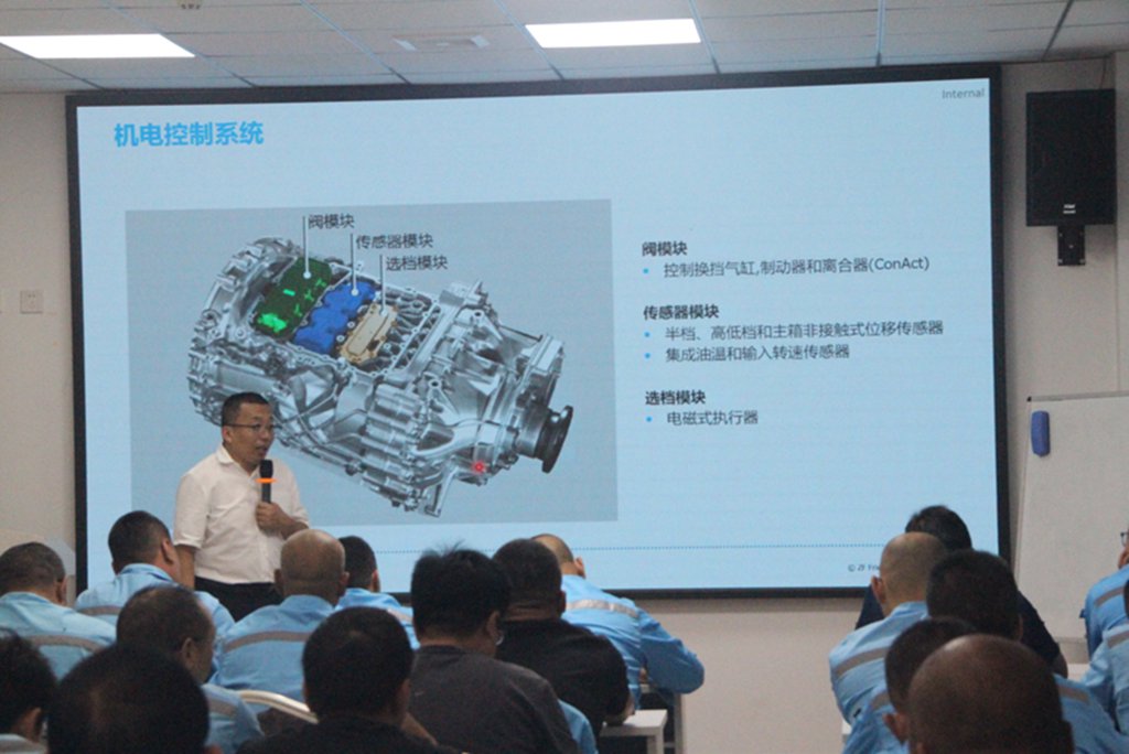 匠心服务淬炼过硬技能，欧曼助力昆仑物流整车维修能力提升 - 第2张