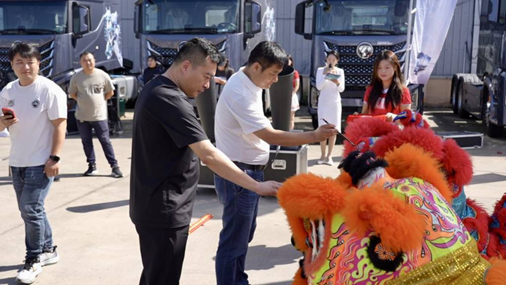 3万公里 56站1146台订单!欧曼银河全国巡游嘉年华双线收官 再启新程 - 第3张 - 提加商用车网 3万公里 56站1146台订单!欧曼银河全国巡游嘉年华双线收官 再启新程 - 第3张