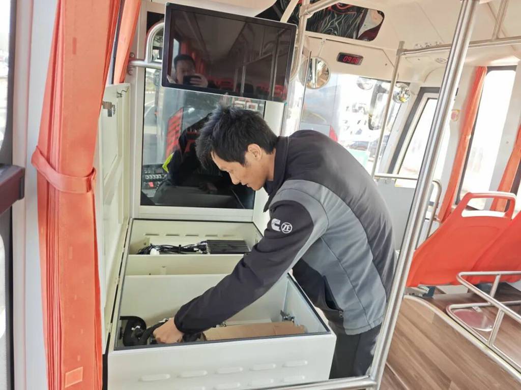 北汽福田纯电客车护航马达加斯加首条高速公路开通,助力南共体峰会绿色出行新篇章 - 第5张 - 提加商用车网 北汽福田纯电客车护航马达加斯加首条高速公路开通,助力南共体峰会绿色出行新篇章 - 第5张