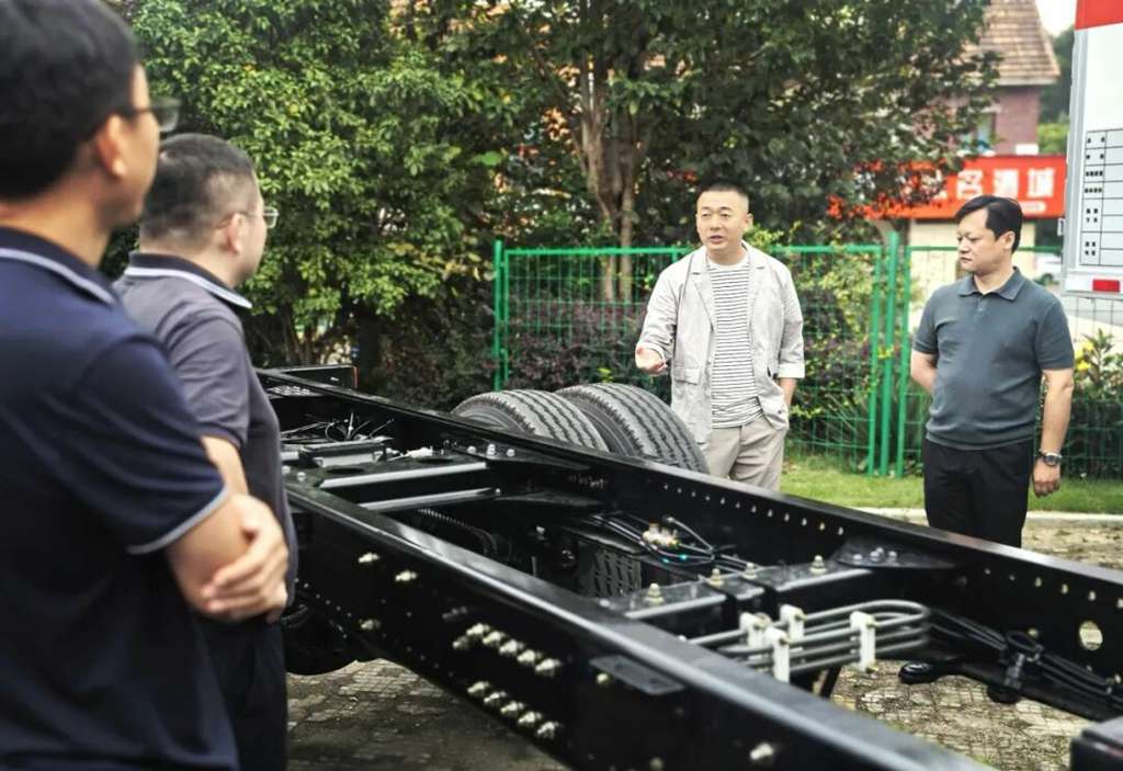 东风商用车危化新品发布盛会:以可靠领航,以新品破局 - 第5张 - 提加商用车网 东风商用车危化新品发布盛会:以可靠领航,以新品破局 - 第5张