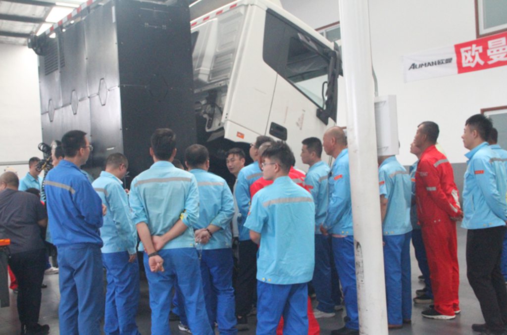 匠心服务淬炼过硬技能，欧曼助力昆仑物流整车维修能力提升 - 第6张