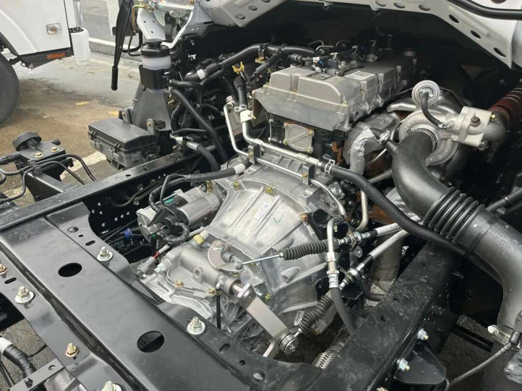 坐进庆铃五十铃全新KV800!“躺盈”的快乐你想象不到 - 第6张 - 提加商用车网 坐进庆铃五十铃全新KV800!“躺盈”的快乐你想象不到 - 第6张