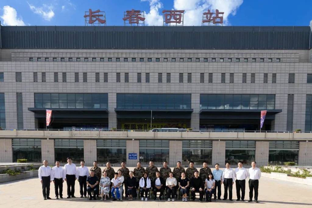 一汽解放九三阅兵装备保障任务团队载誉凯旋 - 第1张 - 提加商用车网 一汽解放九三阅兵装备保障任务团队载誉凯旋 - 第1张