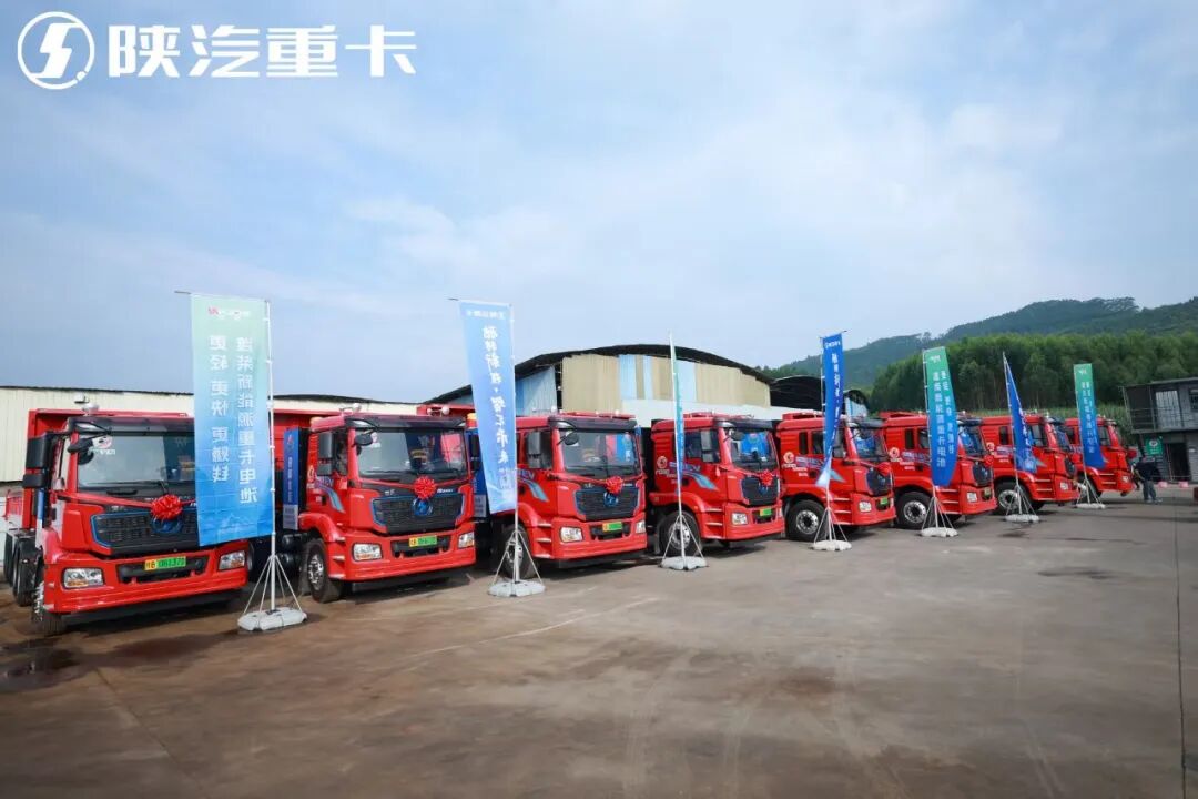 潍柴、陕汽和中集三巨头联手打造,国产电动重卡再进化,全球首款纯电车挂一体化列车实拍 - 第1张 - 提加商用车网 潍柴、陕汽和中集三巨头联手打造,国产电动重卡再进化,全球首款纯电车挂一体化列车实拍 - 第1张