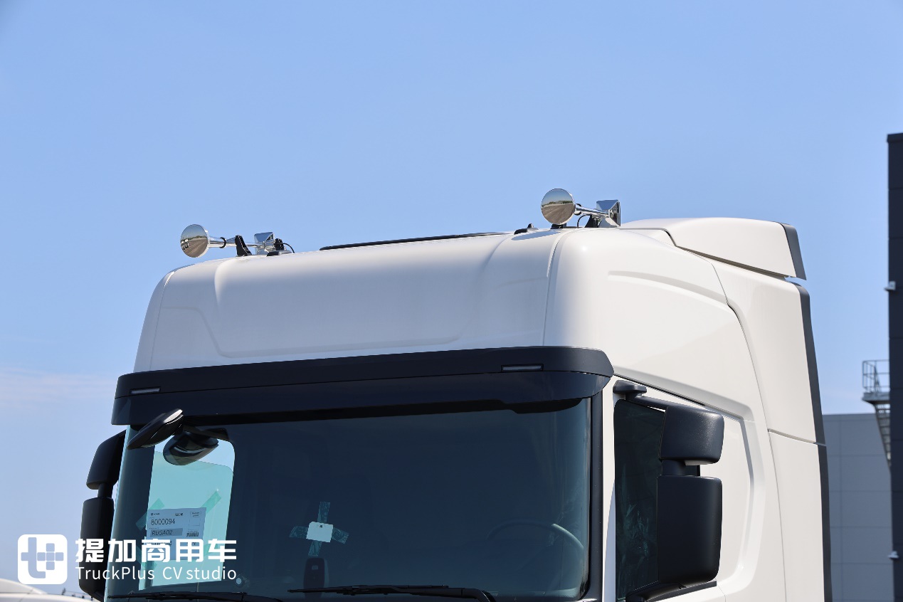 纯正国产斯堪尼亚卡车来了,外观内饰大揭秘,带你看看与海外版有什么不一样 - 第4张 - 提加商用车网 纯正国产斯堪尼亚卡车来了,外观内饰大揭秘,带你看看与海外版有什么不一样 - 第4张